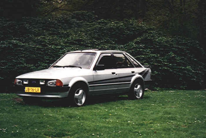 escort10.jpg